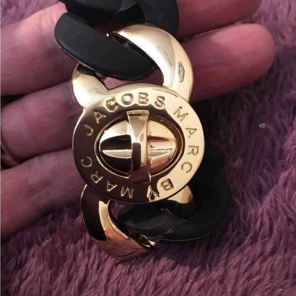 Vintage NWOT Marc Jacobs “Katie” Turn Lock Women’s Bracelet Medium - Picture 4 of 8